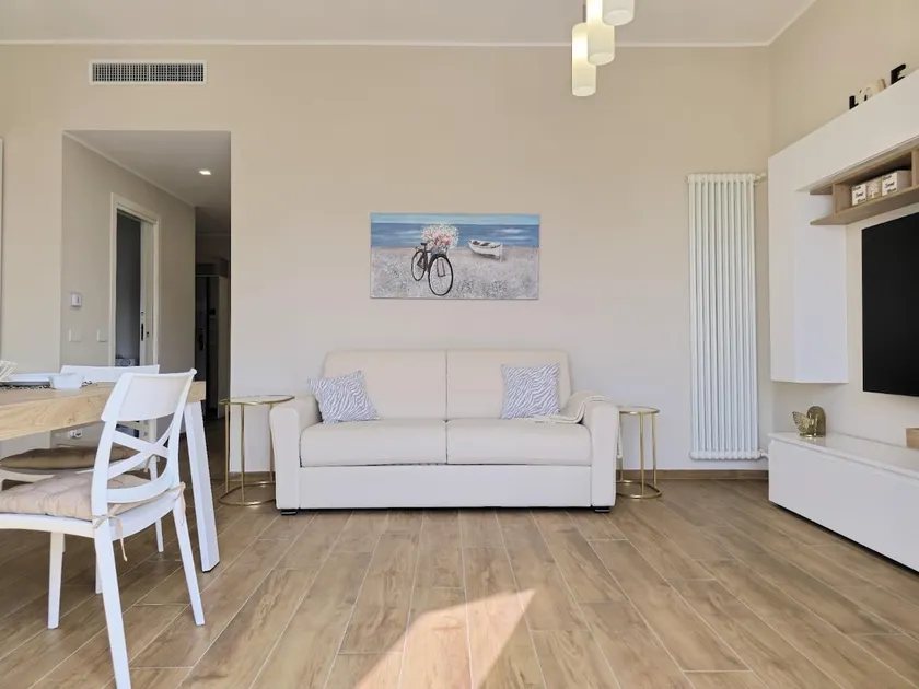 Casa Olivia [Garage Parking & Balcony] - Image 1