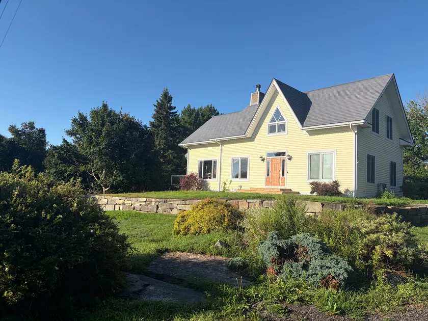 Green Bay Seaside Retreat - Image 1