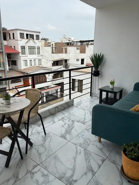 Independent accommodation with terrace - Image 1