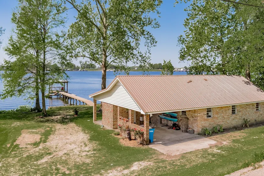 Catfish's Place - Image 1
