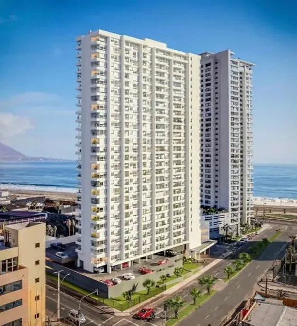 Iquique, Playa Brava, Paradise Building - Image 1