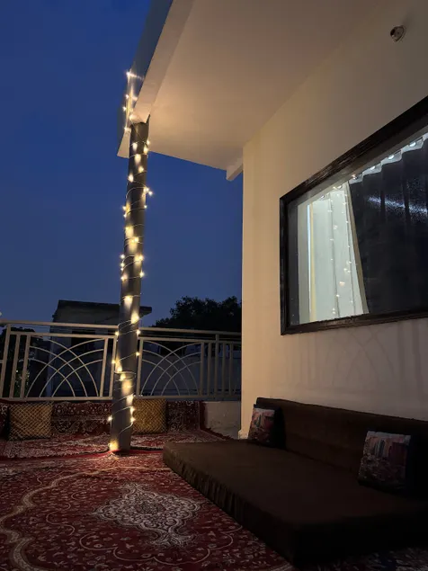 Romantic Sundeck Stay | Open Balcony | Delhi - Image 1