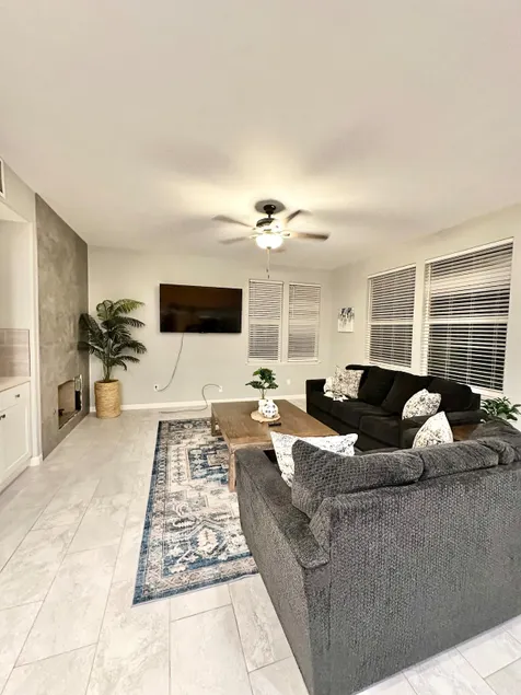 Relocation Specialists Cozy Home - Image 1