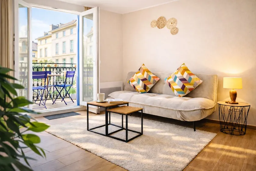 Le Cosy Bruey – Balcony & Historic Hyper Center - Image 1