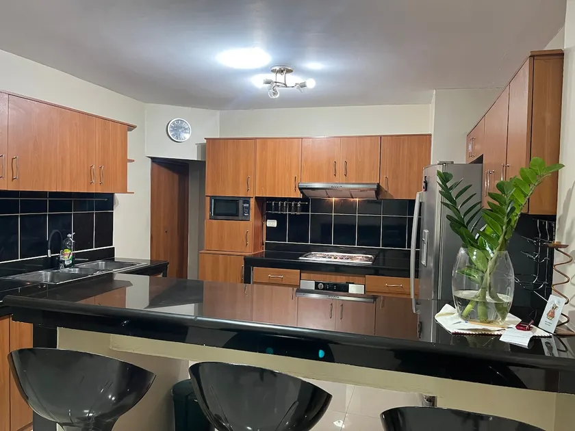 Spacious Family Apartment - Image 1