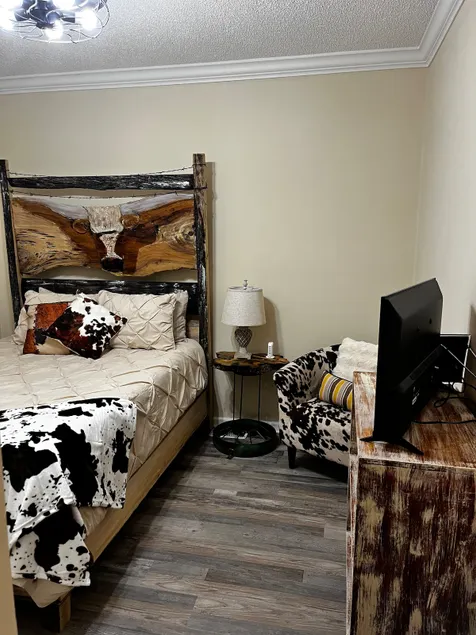 Cozy Hideaway - Image 1