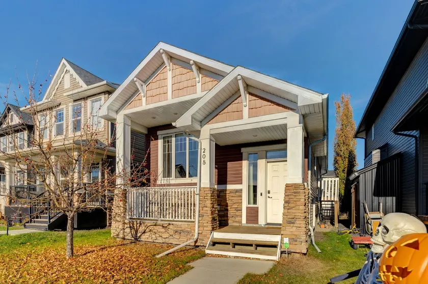 4 Bedroom House - Image 1