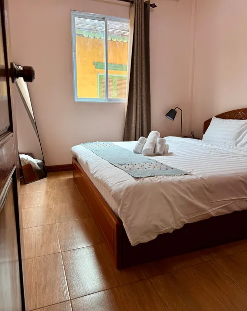 Peaceful Comfy 2BR Town House - Vientiane Vibes - Image 1