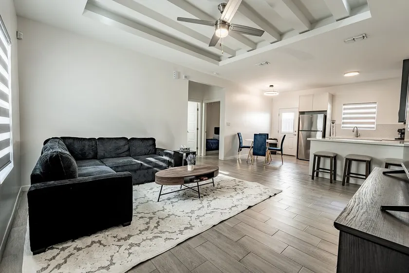 3 Bedroom/2 bath apt .4 - Image 1