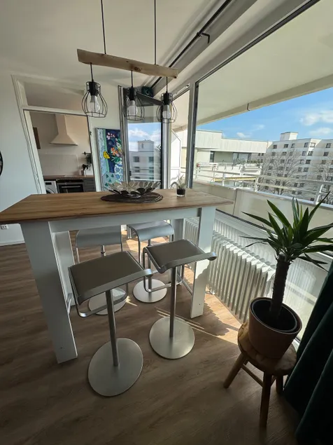 Sunny Apartment Big Balcony - Image 1
