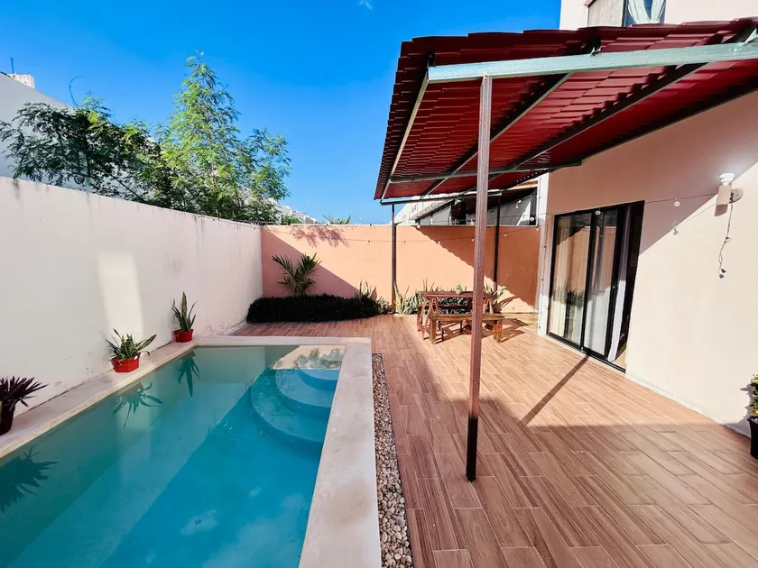 SUN house with Pool in Solana Residencial Merida - Image 1