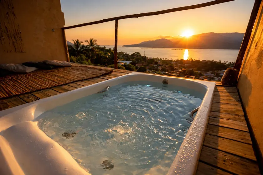 Private Heated Jacuzzi with Sea View - Image 1