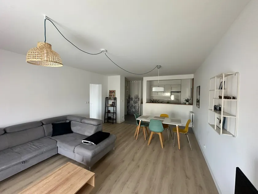 Large cozy two-bedroom apartment near Bordeaux, Arkéa Arena - Image 1