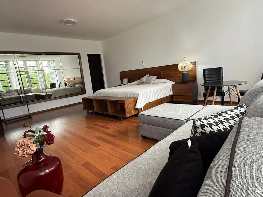 Independent executive accommodation - Image 1