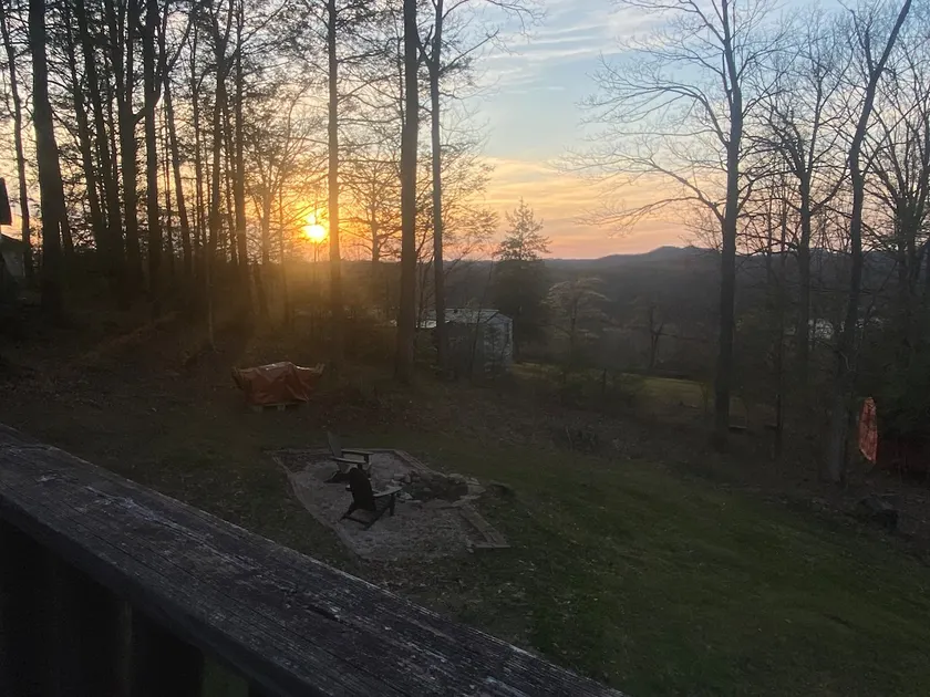 LakeView Sunset - Image 1