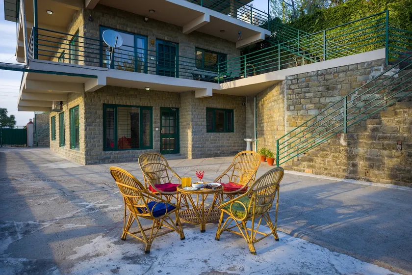 The Alpine Escape 2 BHK Himalayan Retreat W/ View - Image 1