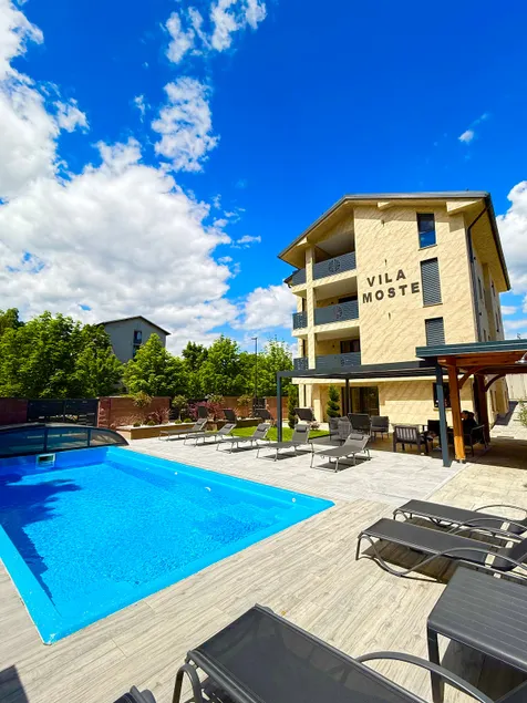 Vila Moste - Apt1 Pool & EV charger - Image 1
