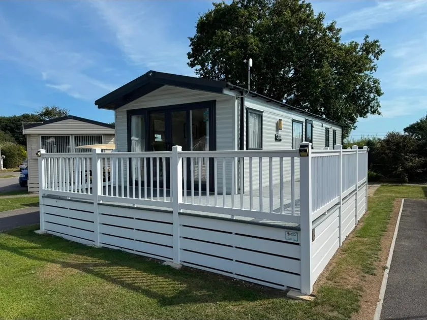 4 Birth Caravan in Warsash - Image 1