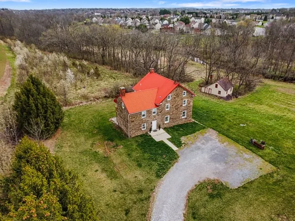 Hilton Avenue Farmhouse York County - Image 1