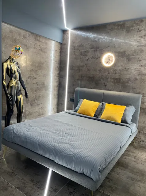 Luna Apartments A - Image 1
