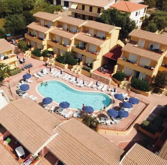 Luxury Suite in Sardinia Pool, Beach, Balcony & AC - Image 1