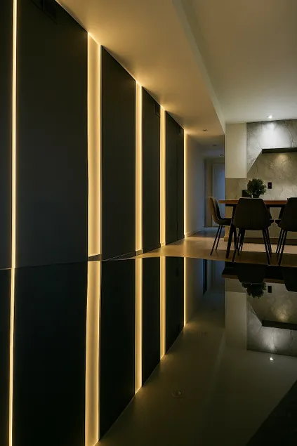3 KING Beds • Free Parking • Stylish Urban Getaway - Image 1