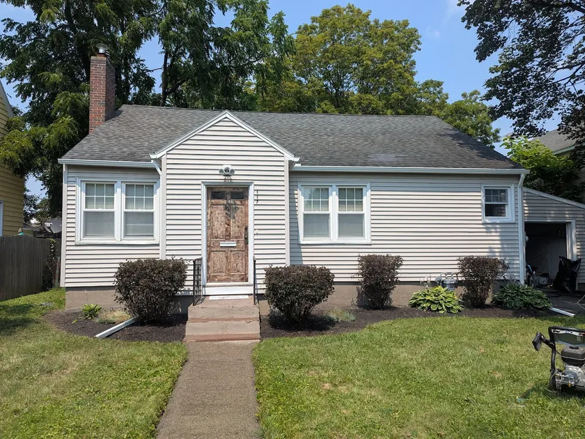 Spacious 4 bedroom Beauty minutes from SU - Image 1