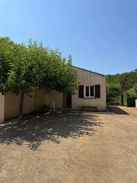Vicino a St Florent, grande villa con giardino recintato - Image 1