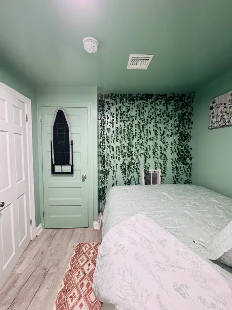 Top-Rated 1BR | EWR 10 Min + NYC Train | Sleeps 4 - Image 1
