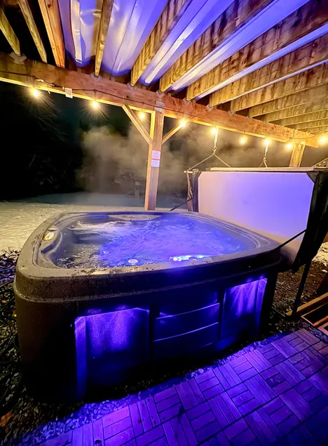 Cole Harbour Hideaway • Hot Tub & Nature Trails - Image 1