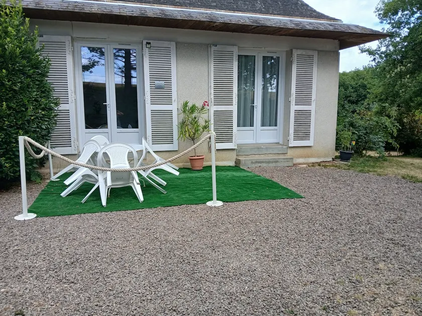 countryside home - Image 1