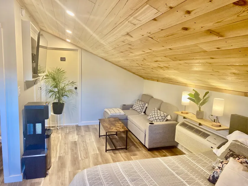 Mountain Street Suite - Image 1