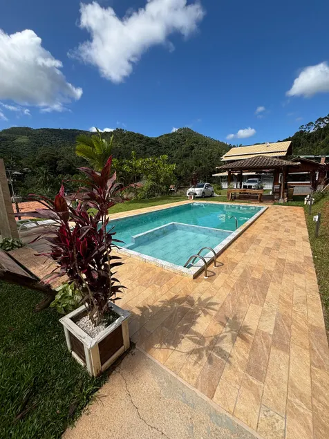 Ranch with pool and fire pit for 10 people - Image 1