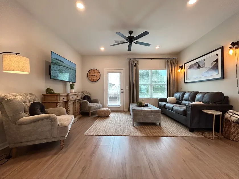 2 King Suites | Near AU, EAMC & TigerTown - Image 1