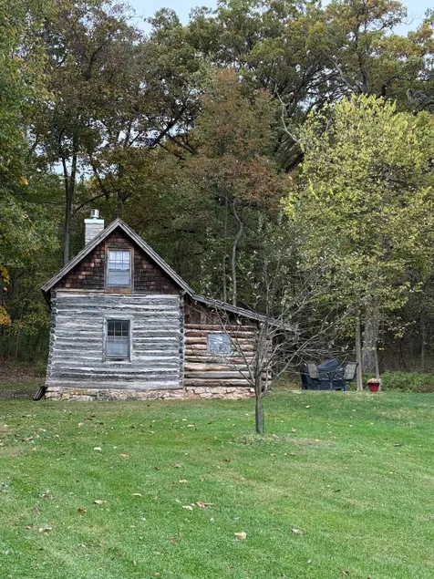 Remington’s Rock View Retreat - Image 1