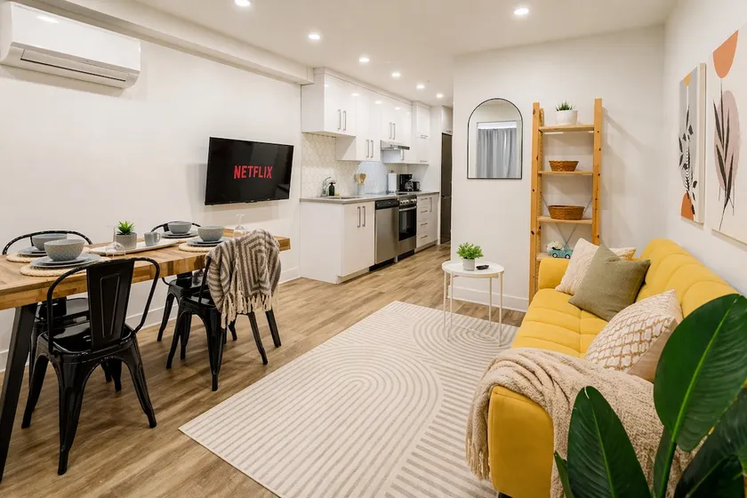 City Pulse: Stylish DownTown MTL 2BR Apt in MTL - Image 1