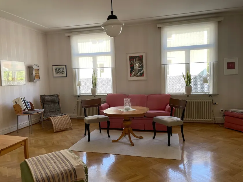 Ground floor apartment 3 bedrooms 2-5 beds - Image 1