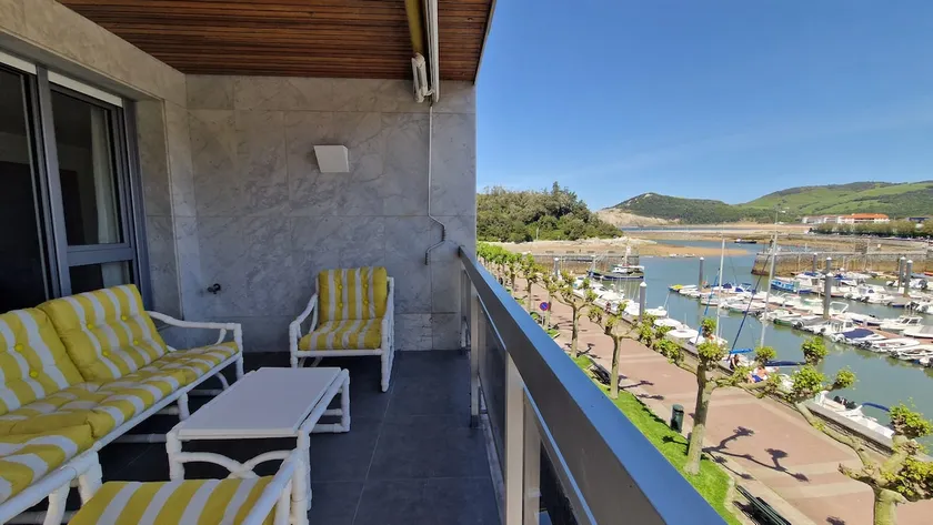 Ocean & Plentzia Port Views (200m2 & Parking) - Image 1