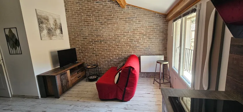Central & Modern Castellane Apartment - Image 1