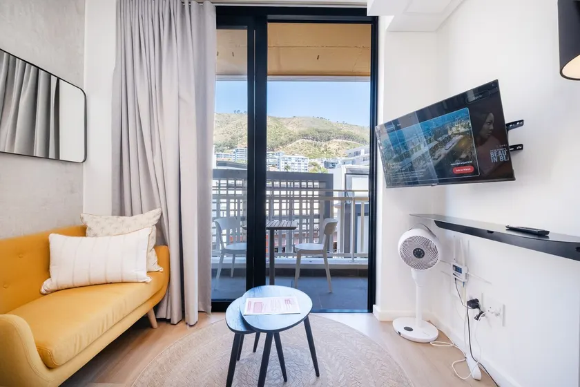 The Blok 305 - Studio Apartment in Sea Point - Image 1