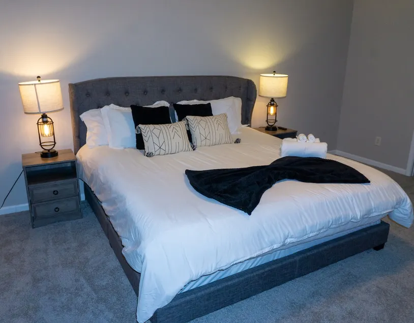 Near Ft Jackson | 20 Min to USC | Sleeps 8 - Image 1