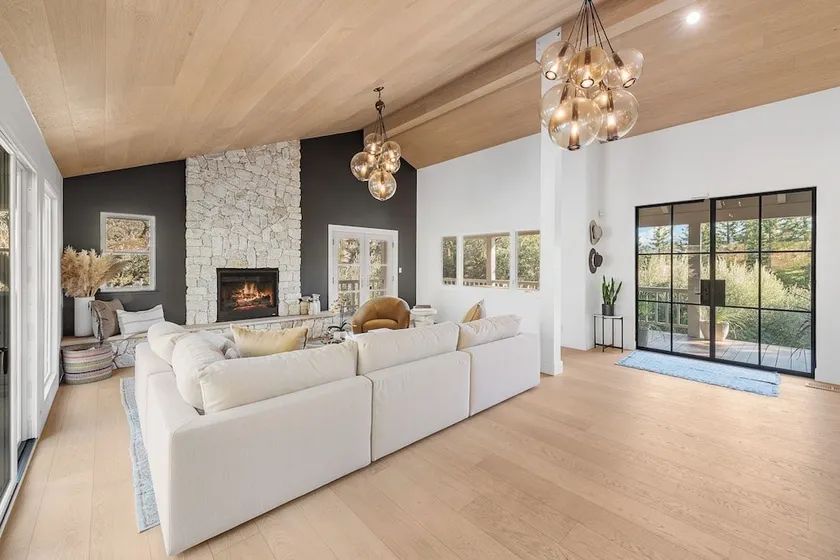 Wine country chateau with pool and jacuzzi! - Image 1