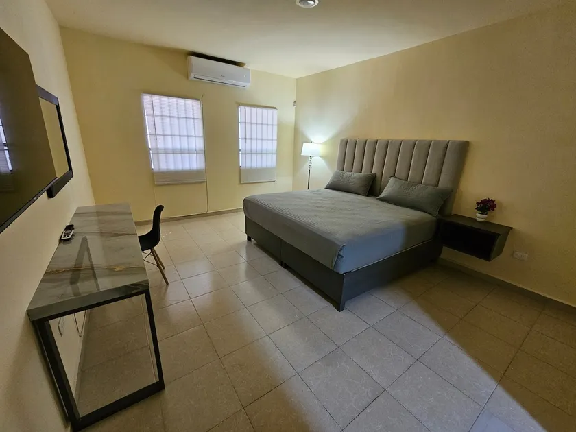 Casa Del Rio - 4 Rooms - 1 King, 2 Queens, 2 Twins - Image 1
