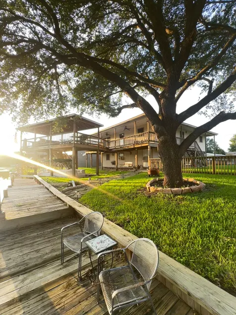Cozy Lakefront Getaway! Bring your boat! - Image 1