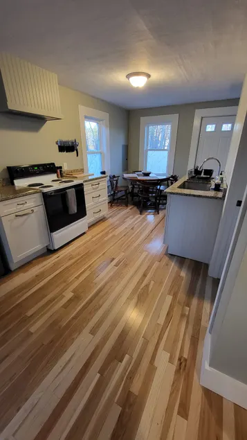 Fully Renovated Cottage - Image 1