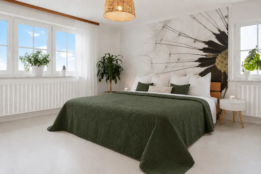 Sunroom Apartment & Field View | near Legoland - Image 1