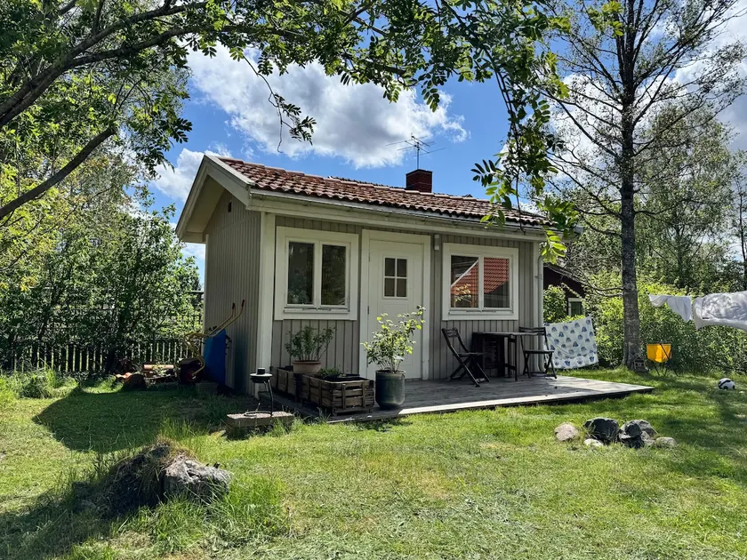Archipelago idyll near Stockholm – cozy guest cottage - Image 1