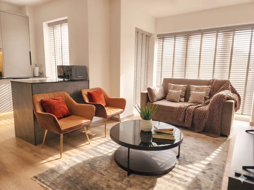 Modern 2-Bed Apartment, Sleeps 5, Free Parking, Netflix, New built - Image 1