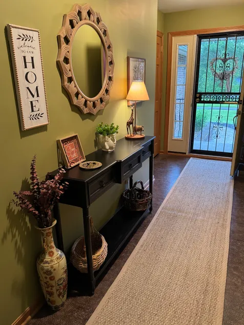 NEW! Treeview Hideaway! Spacious and Comfortable! - Image 1