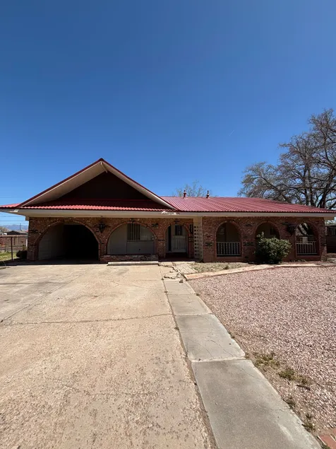 South Valley Home - Image 1